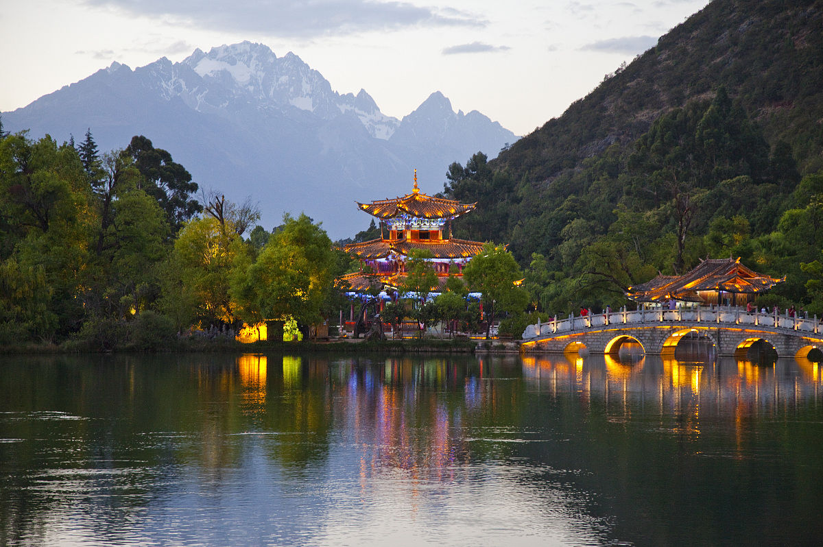 黑龙潭(莱芜市黑龙潭)