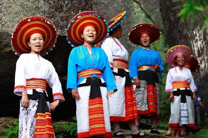 花瑶服装和花瑶人 花瑶服装和花瑶人