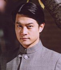 孔立夫(黄维德饰) 孔立夫(黄维德饰)
