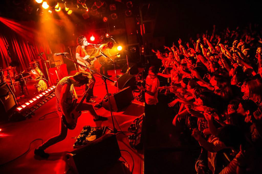 DOES巡演 DOES巡演