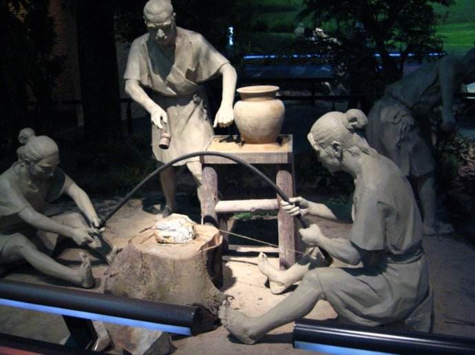 古代良渚人雕像 古代良渚人雕像