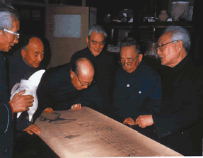 张维华(右一)、郑鹤声(右二) 张维华(右一)、郑鹤声(右二)