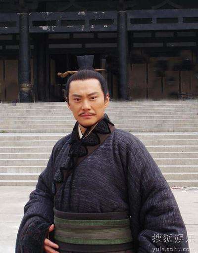 王斑在《孔子》中饰演的叔孙武叔 王斑在《孔子》中饰演的叔孙武叔