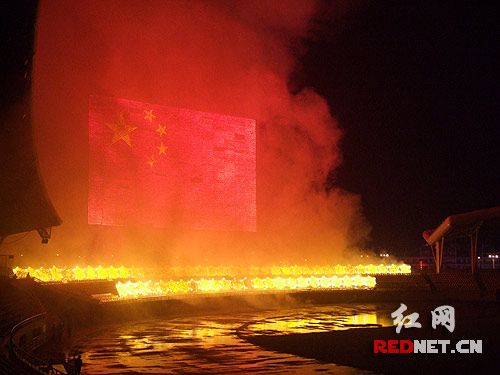 焰火国旗 冉冉升起 焰火国旗 冉冉升起