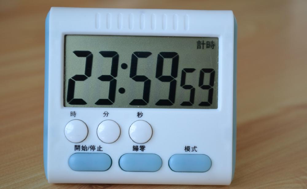 定时器(用于定时的机械或电子装置)