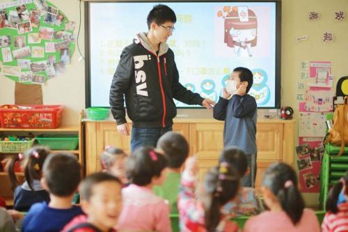 幼儿园疫情期间班务总结4篇