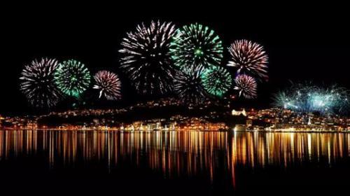 2021适合跨年夜发的幽默爆笑句子