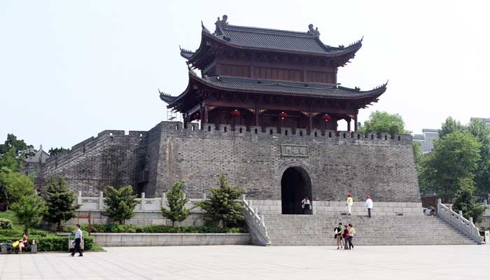 岳阳楼始建于哪个朝代