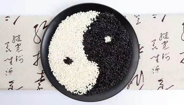 人法地地法天天法道道法自然什么意思 人法地地法天天法道道法自然的意思是