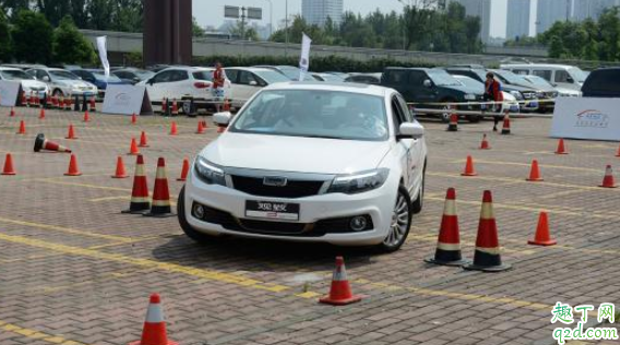 为什么汽车怠速油耗高 汽车怠速变高是为什么1