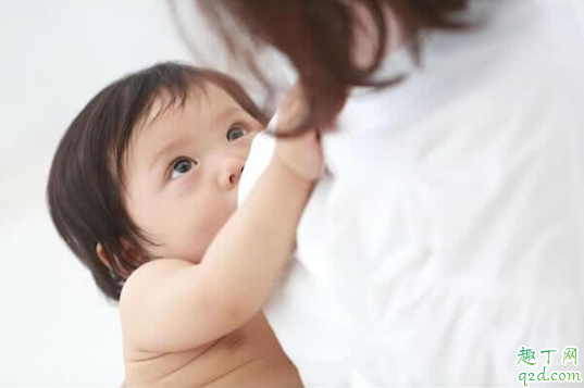 哺乳期穿哺乳内衣好还是穿平时内衣 喂奶穿哪种内衣合适2