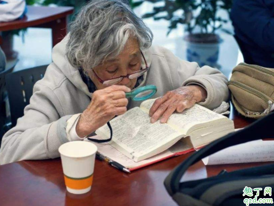 白内障手术后飞蚊症怎么办 飞蚊症和玻璃体混浊是一种病吗1