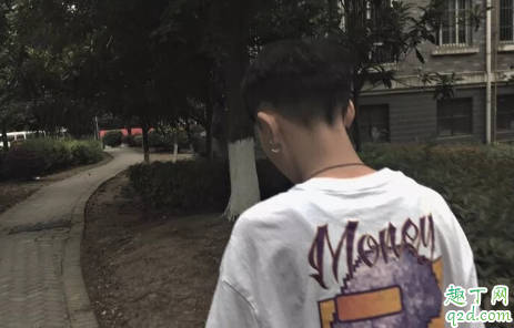 想看男朋友的腹肌但是又不好意思说 在男朋友的腹肌上可以干嘛2