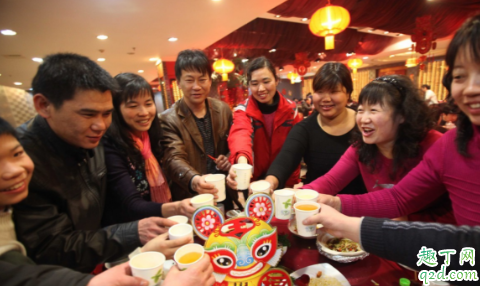 大年三十为什么吃年夜饭 大年三十几点吃年夜饭最好2