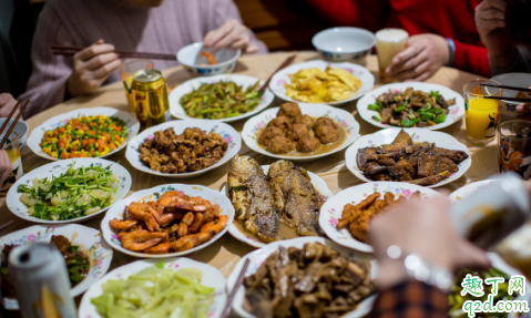 大年三十为什么吃年夜饭 大年三十几点吃年夜饭最好1