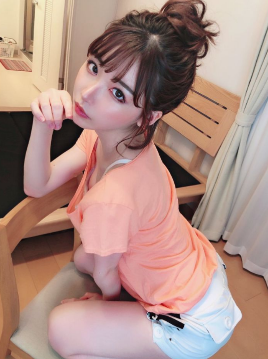 深田咏美是谁 深田咏美ppt图片4