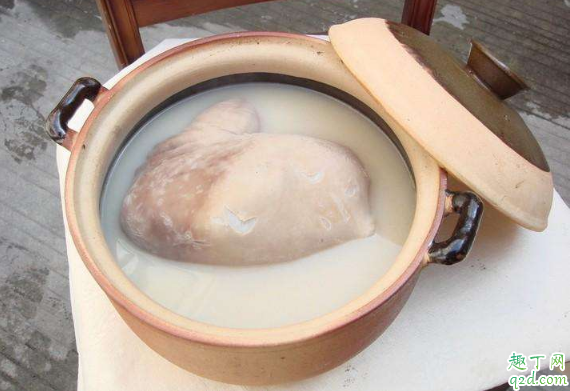 猪肚包鸡用什么鸡比较好 猪肚包鸡用老母鸡还是用嫩鸡2