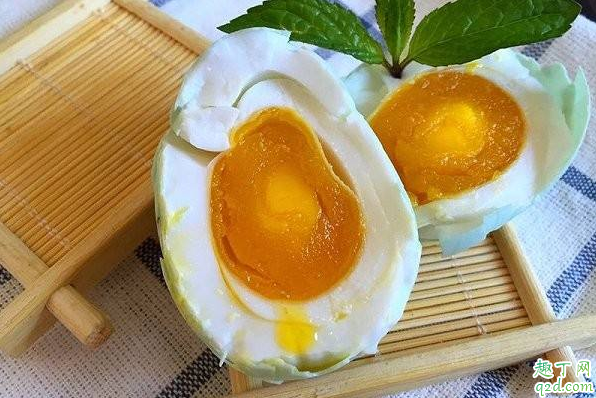 腌咸鸭蛋要不要洗鸭蛋 鸭蛋腌之前要不要清洗一下2
