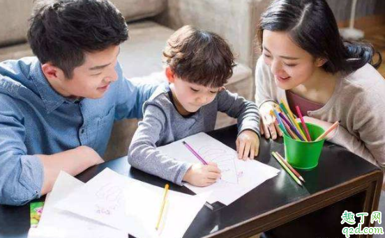 宝宝上小班家长应该教什么 小班的宝宝家长可以教英语吗 1