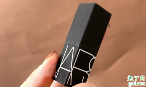 Nars黑管erotic adventure适合黄皮吗 Nars erotic adventure 口红试色1