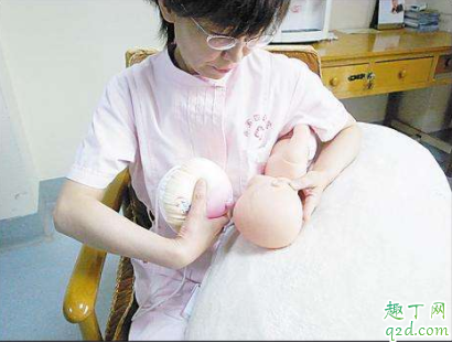 哺乳姿势不当对宝宝有什么影响 哺乳姿势不当对妈妈有什么影响 4