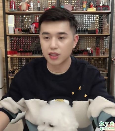 李佳琦小助理之前干嘛的 李佳琦和小助理什么时候认识的5