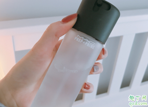 mac鎏金定妆喷雾好用吗 mac与make up forever定妆喷雾哪个好3