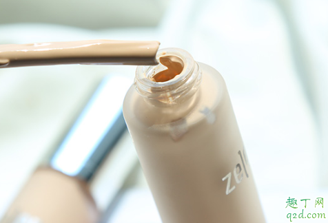 zelens粉底液色号怎么选 zelens粉底液youth和age区别5