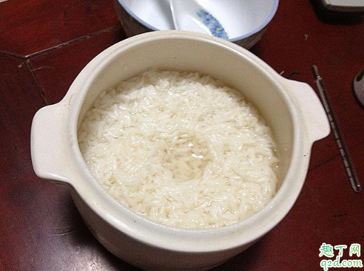 甜酒酿为什么长黑毛 甜酒酿长黑毛是怎么回事2