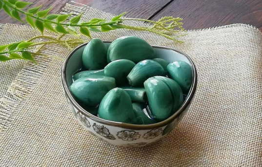 腊八蒜用大蒜好还是小蒜好3