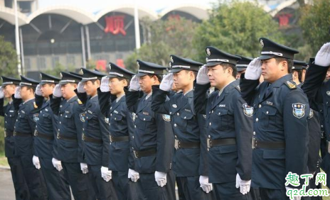 做保安有出息吗 30岁干保安是不是丢人1
