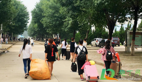 大一新生开学要带冬天的衣服吗2