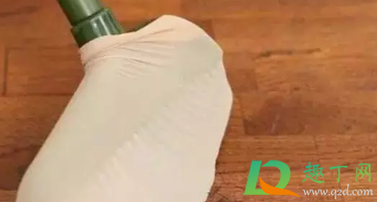 怎么收拾地板上的头发2