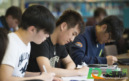 保研名额是按学院还是专业1