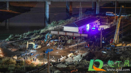 天津铁路桥坍塌事故已致8死怎么回事3