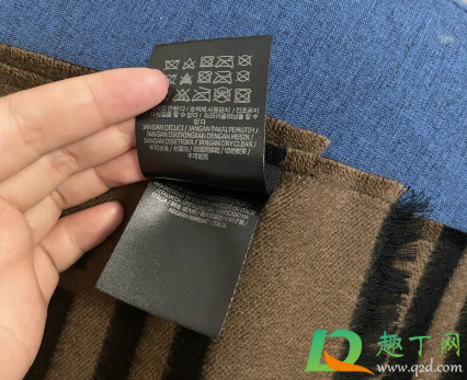 芬迪围巾是羊绒的还是羊毛的2
