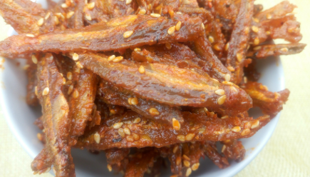 小干鱼怎么炸才酥脆1