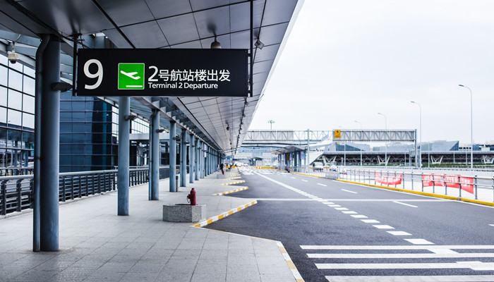 飞机经停需要下飞机吗 飞机经停用不用下飞机