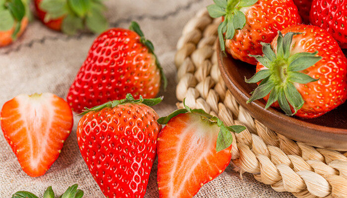 草莓需要浇多少水 草莓一次要浇多少水